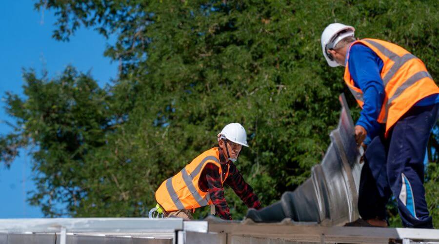 Professional gutter cleaning in Linwood, MI